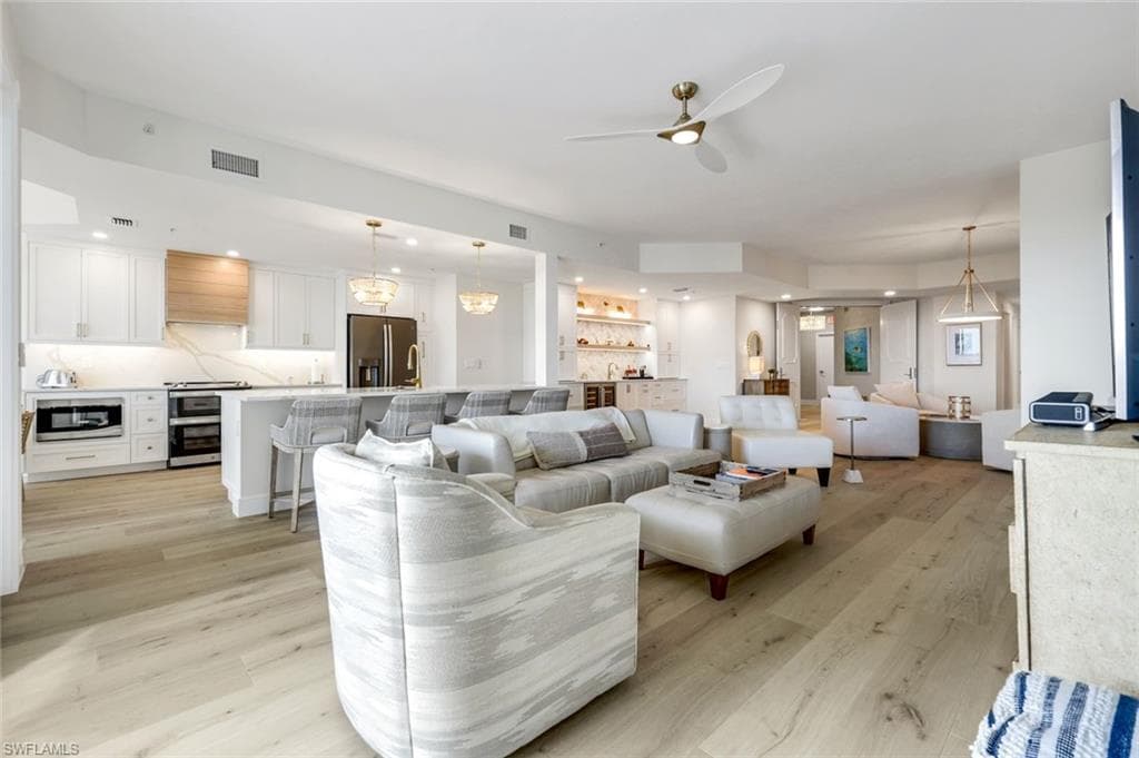 6021 Silver King BLVD 203-7