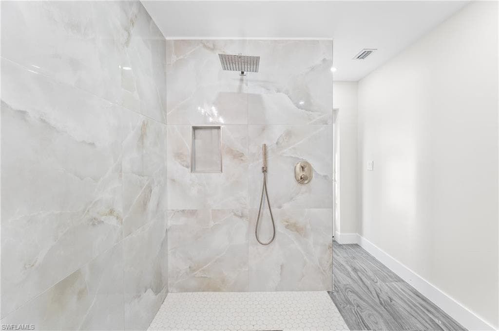 12860 Iona RD, FORT MYERS FL 33908-29