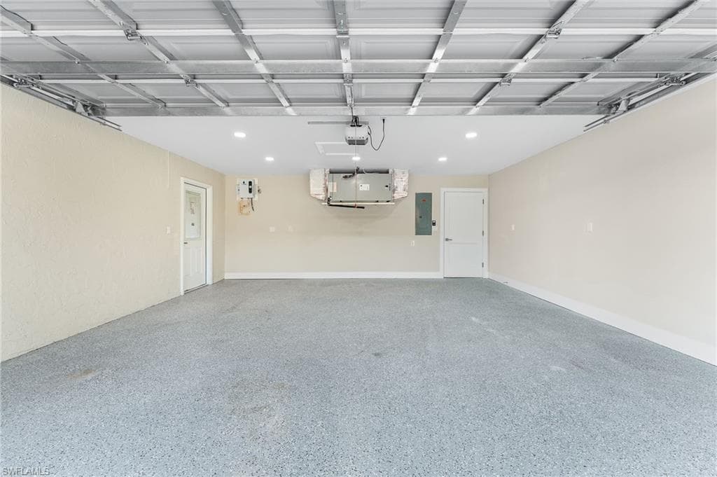 12860 Iona RD, FORT MYERS FL 33908-38