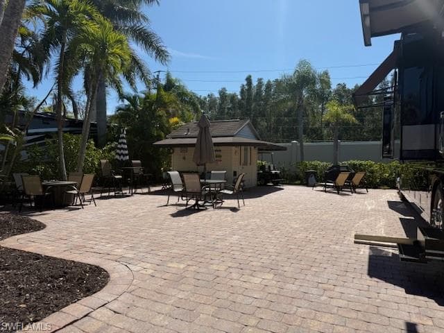 4572 Southern Breeze DR, NAPLES FL 34114-5