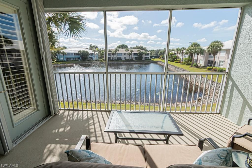 1182 Sweetwater LN # 1807, NAPLES FL 34110-1