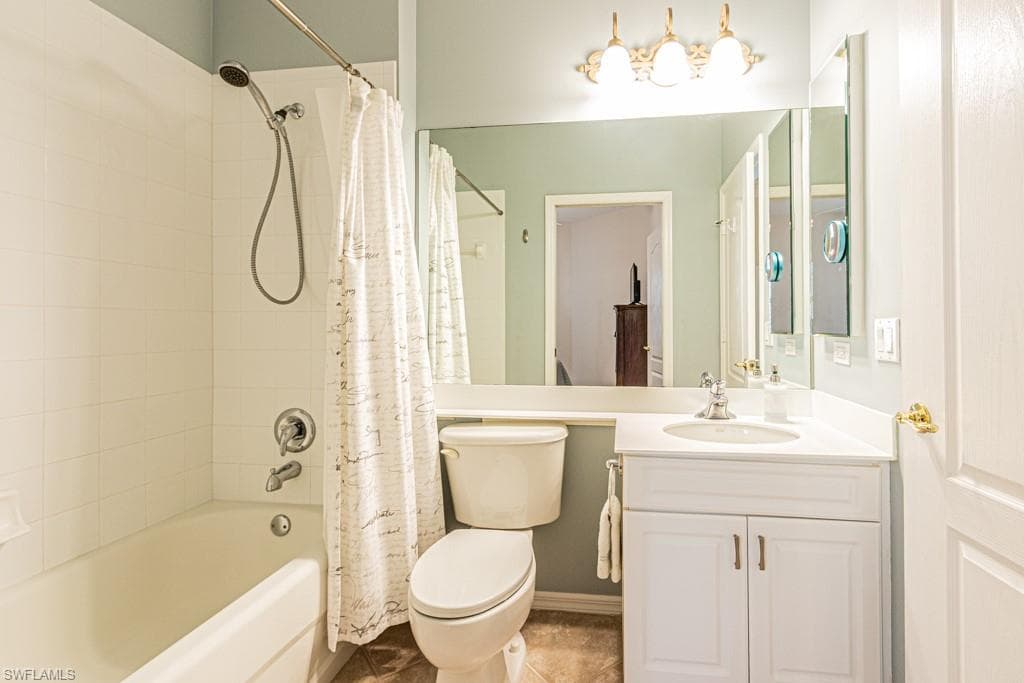 1182 Sweetwater LN # 1807, NAPLES FL 34110-23