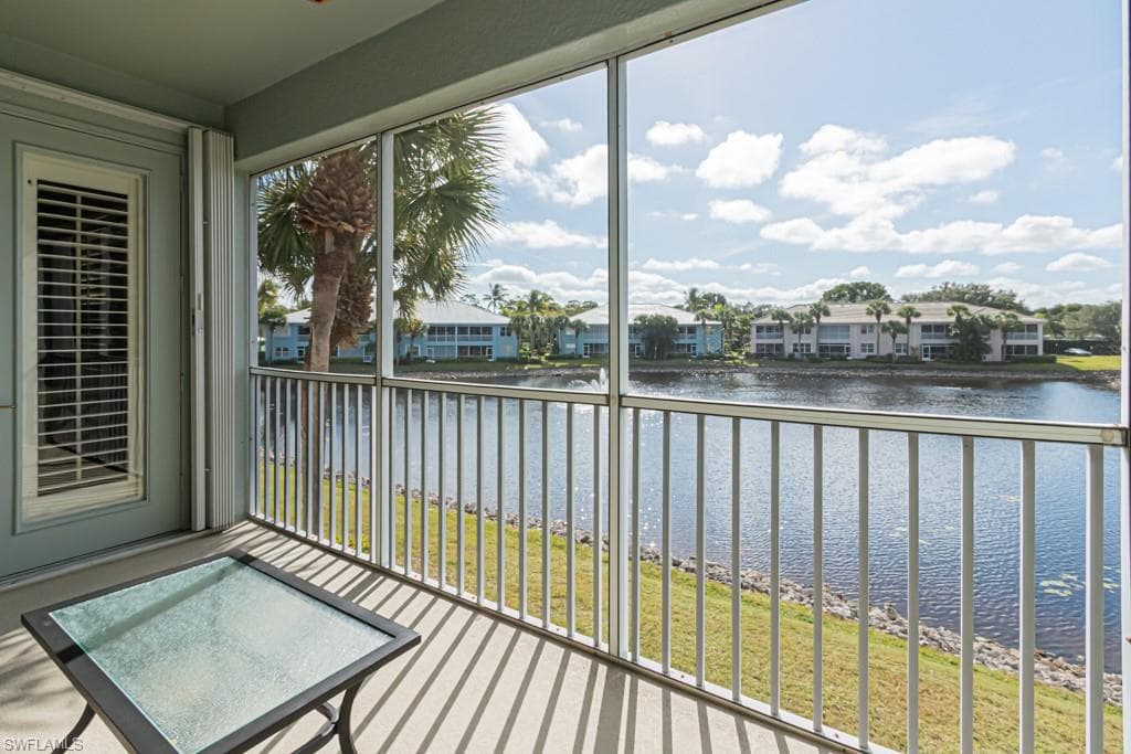 1182 Sweetwater LN # 1807, NAPLES FL 34110-3