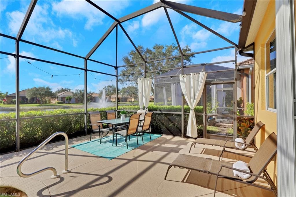 15464 Cortona WAY, NAPLES FL 34120-28