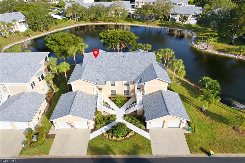 688 Wiggins Lake DR # 201, NAPLES FL 34110-37