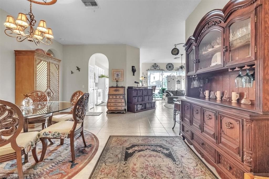 2673 Fishtail Palm CT, NAPLES FL 34120-5