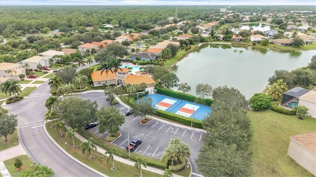 2673 Fishtail Palm CT, NAPLES FL 34120-31