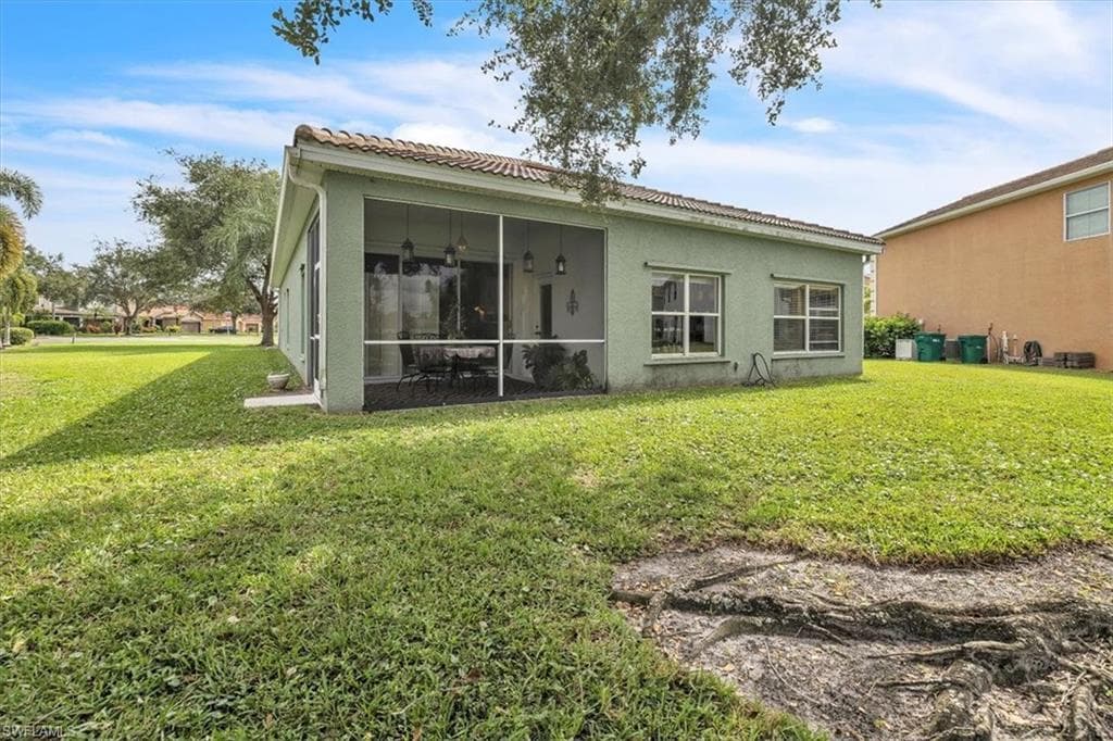 2673 Fishtail Palm CT, NAPLES FL 34120-27