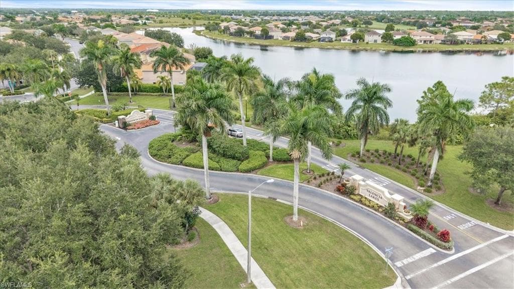 2673 Fishtail Palm CT, NAPLES FL 34120-36