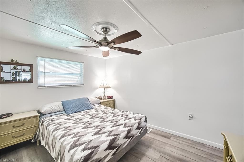 114 Moorhead MNR # 114, NAPLES FL 34112-22