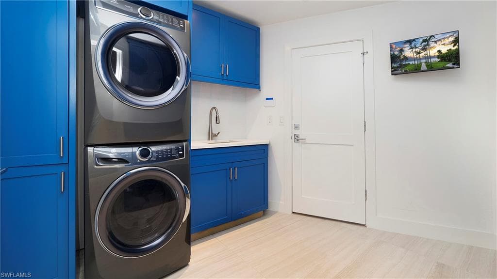 1650 Mullet CT, NAPLES FL 34102-26