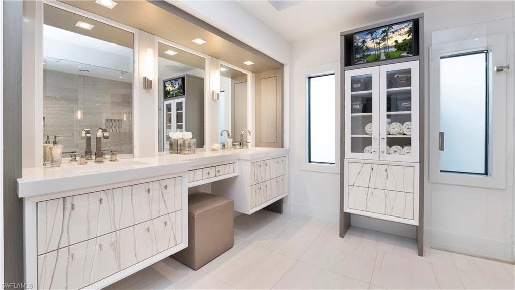 1650 Mullet CT, NAPLES FL 34102-18