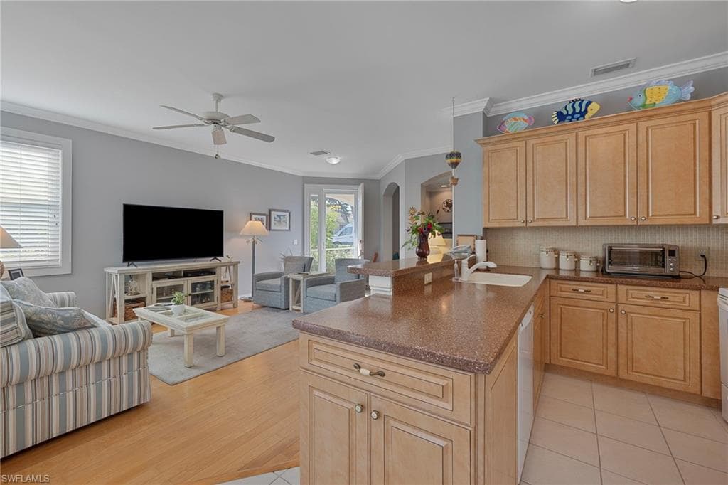 9336 Lake Abby LN-8