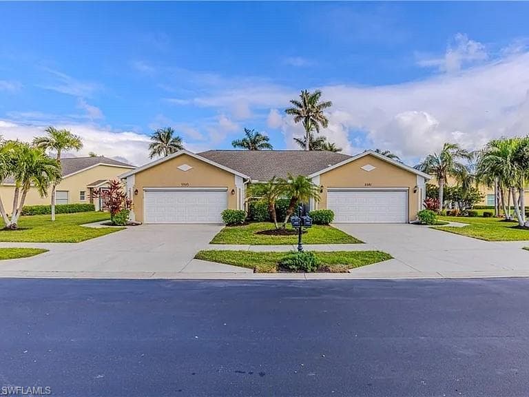 5595 Greenwood CIR # 92, NAPLES FL 34112-4