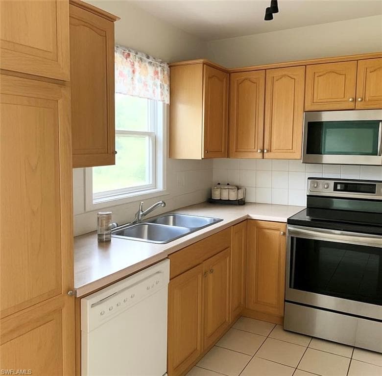 6832 Sandtrap DR # 1, FORT MYERS FL 33919-15