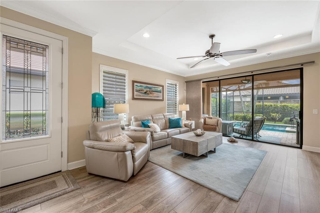 8332 Lucello TER N, NAPLES FL 34114-5