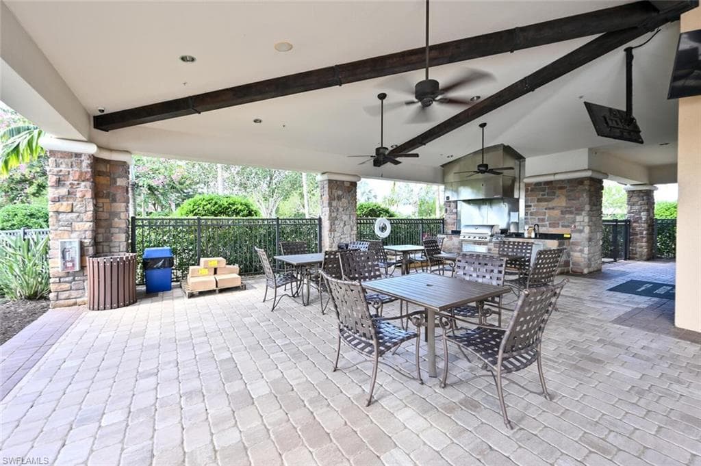 8332 Lucello TER N, NAPLES FL 34114-31