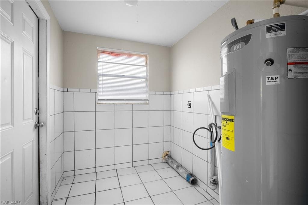 1706 cypress DR, FORT MYERS FL 33907-11