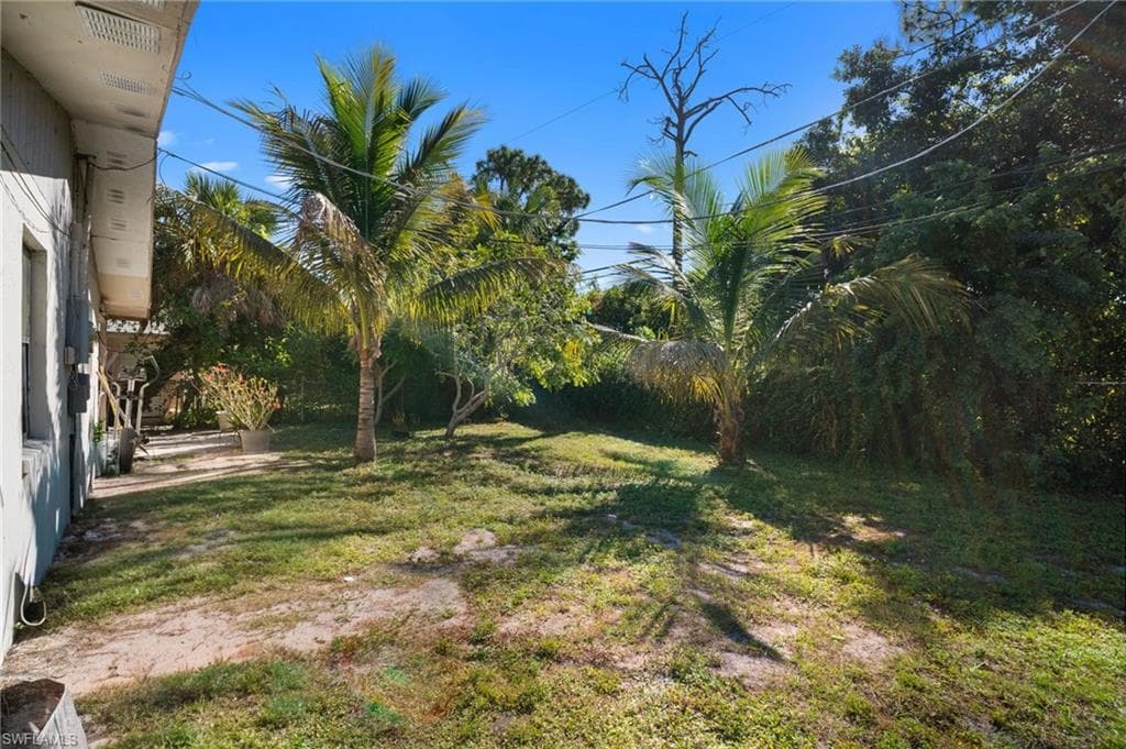 1706 cypress DR, FORT MYERS FL 33907-20