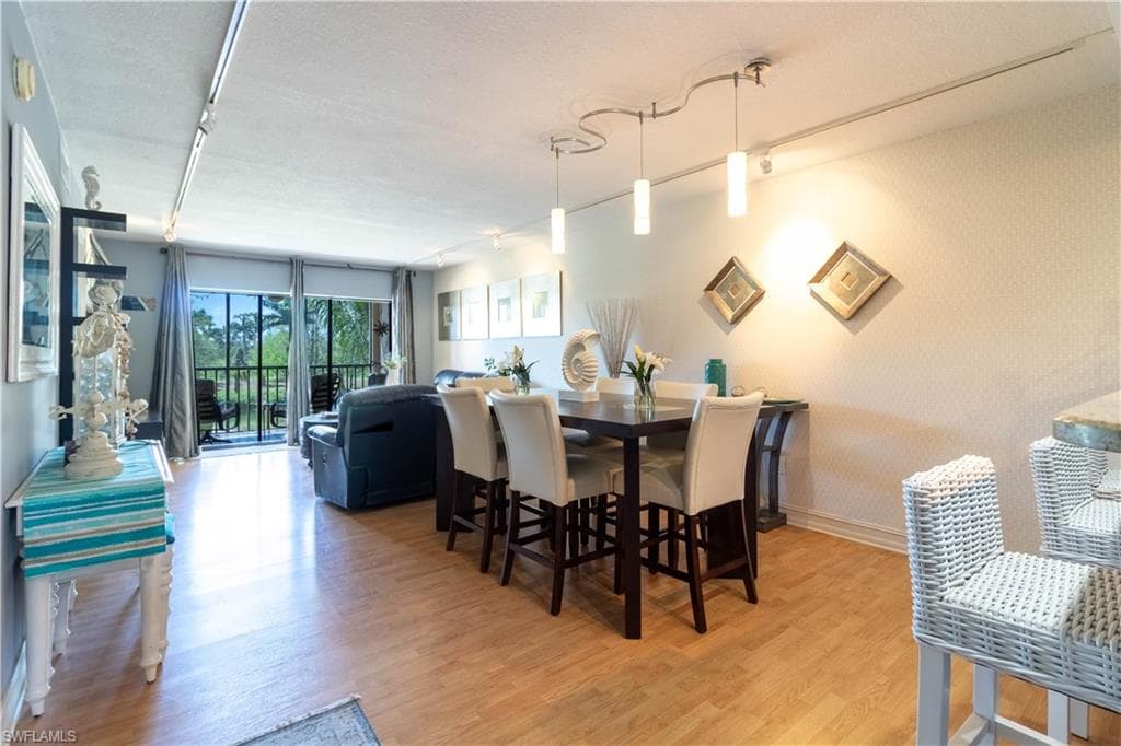 5535 Rattlesnake Hammock RD # 205, NAPLES FL 34113-6