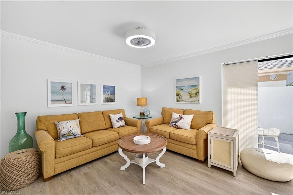 521 Lake Louise CT # 103, NAPLES FL 34110-22