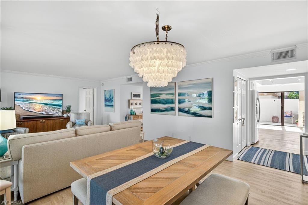 521 Lake Louise CT # 103, NAPLES FL 34110-9