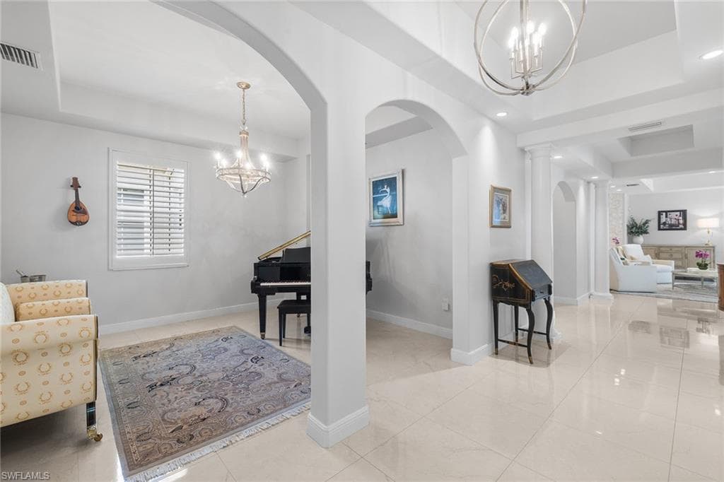 583 Avellino Isles CIR # 202, NAPLES FL 34119-12