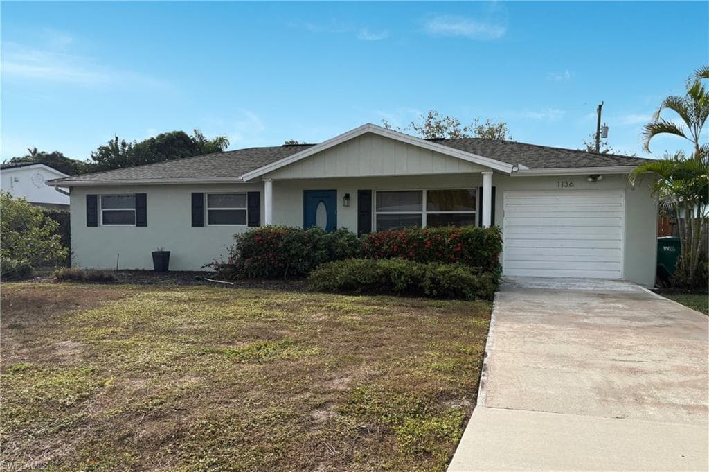 1136 Illinois DR, NAPLES FL 34103-1