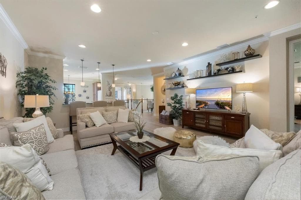 6502 Monterey PT # 202, NAPLES FL 34105-9