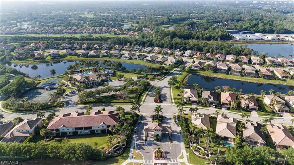 6502 Monterey PT # 202, NAPLES FL 34105-32