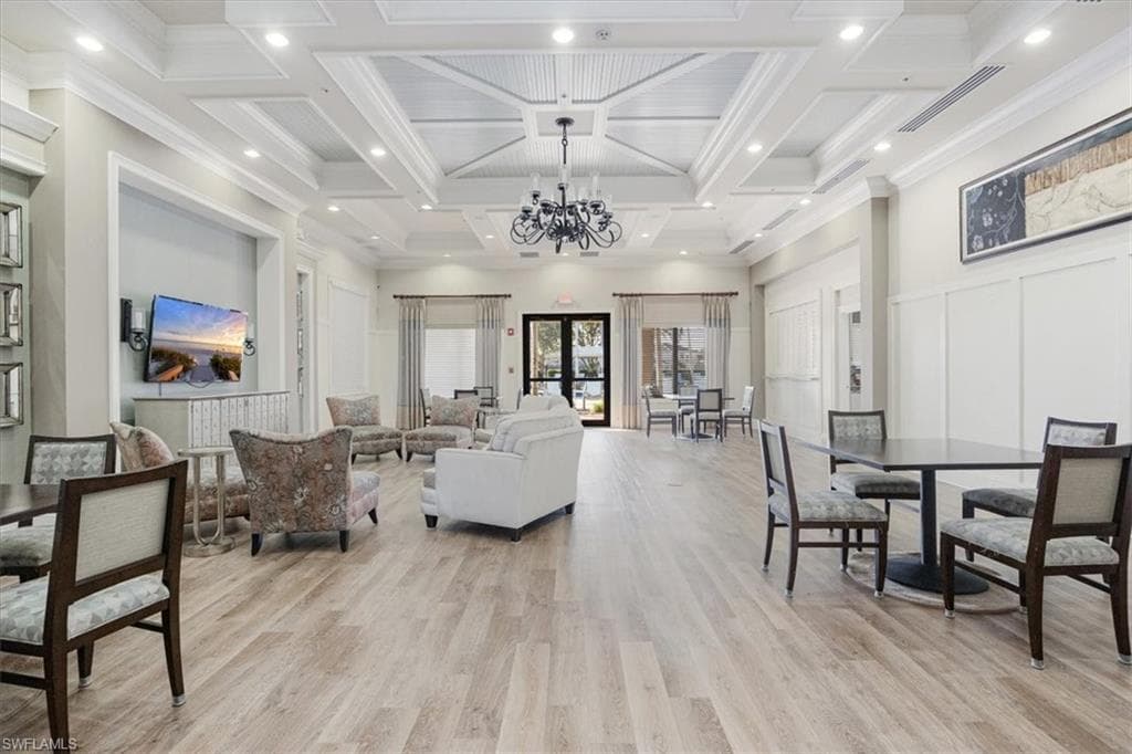 6502 Monterey PT # 202, NAPLES FL 34105-38