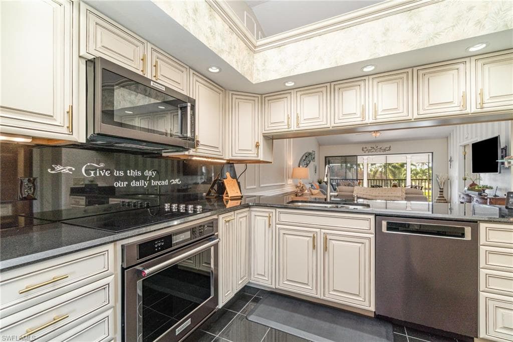 912 SW 48th TER # 208, CAPE CORAL FL 33914-7