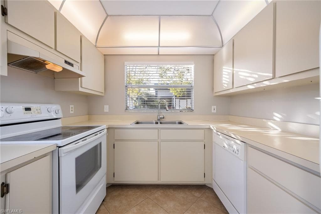 10623 Arlingford BLVD, LEHIGH ACRES FL 33936-10