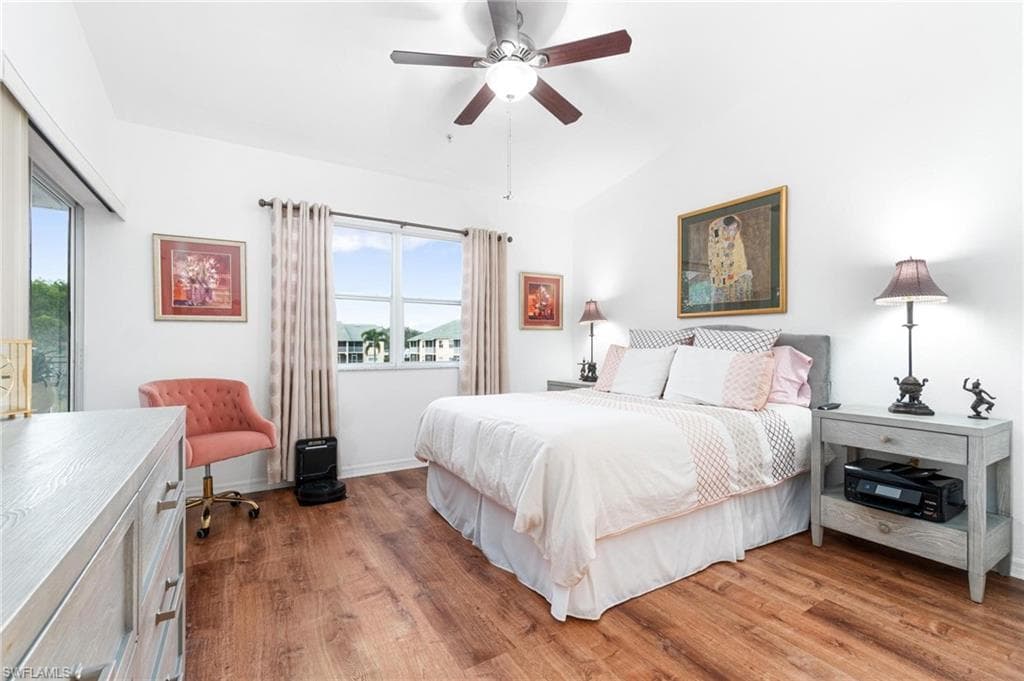 4945 Cougar CT S # 202, NAPLES FL 34109-12