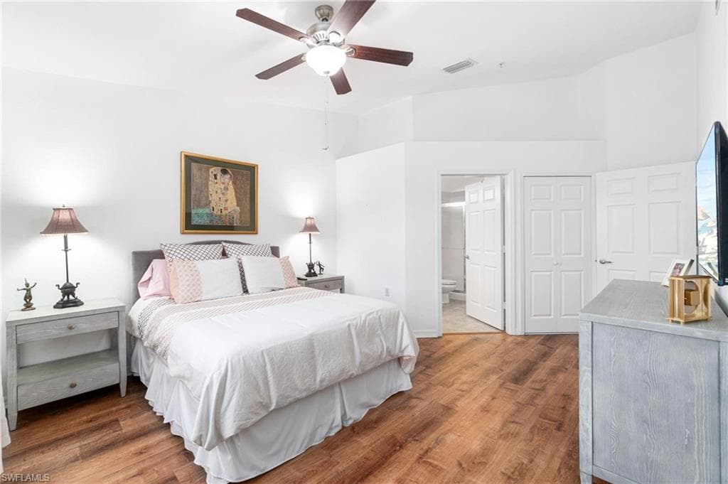 4945 Cougar CT S # 202, NAPLES FL 34109-16