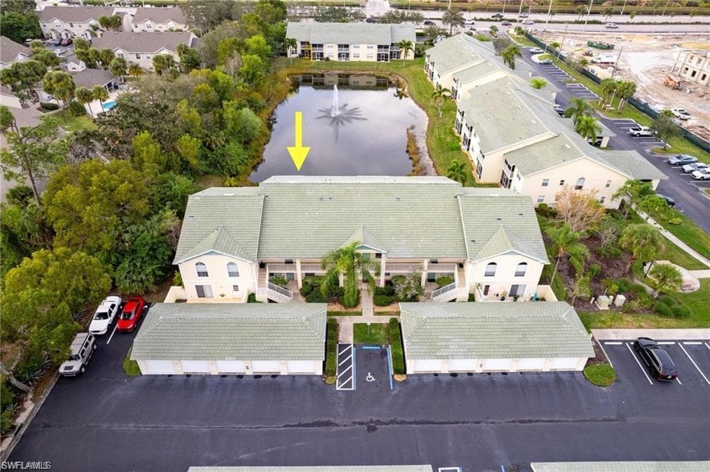 4945 Cougar CT S # 202, NAPLES FL 34109-42