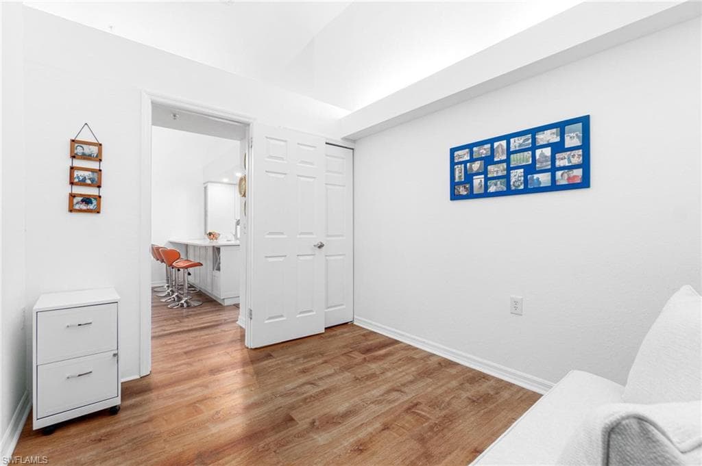 4945 Cougar CT S # 202, NAPLES FL 34109-25