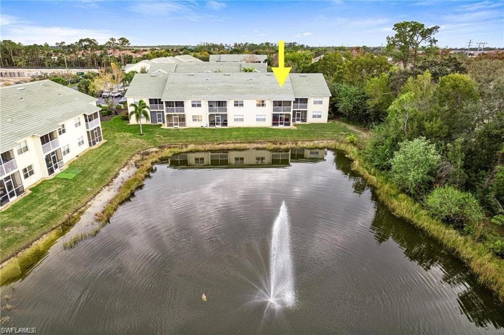 4945 Cougar CT S # 202, NAPLES FL 34109-40