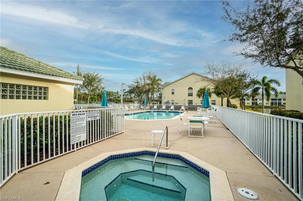 4945 Cougar CT S # 202, NAPLES FL 34109-36