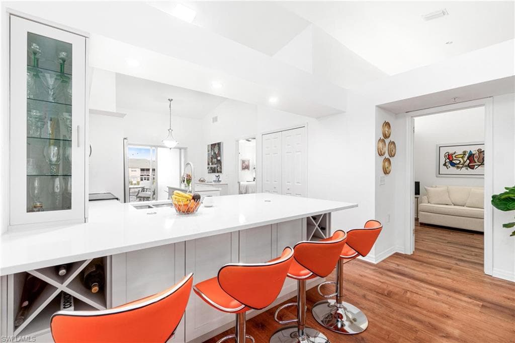 4945 Cougar CT S # 202, NAPLES FL 34109-3