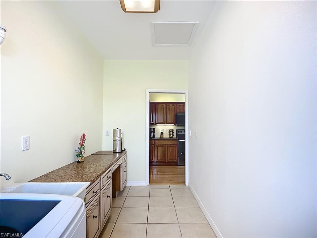 4353 Hidden River RD, SARASOTA FL 34240-35