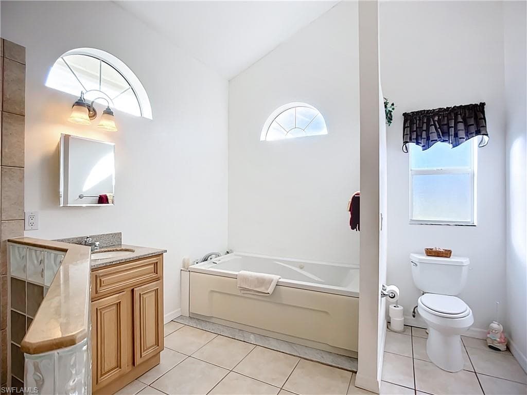 4353 Hidden River RD, SARASOTA FL 34240-27