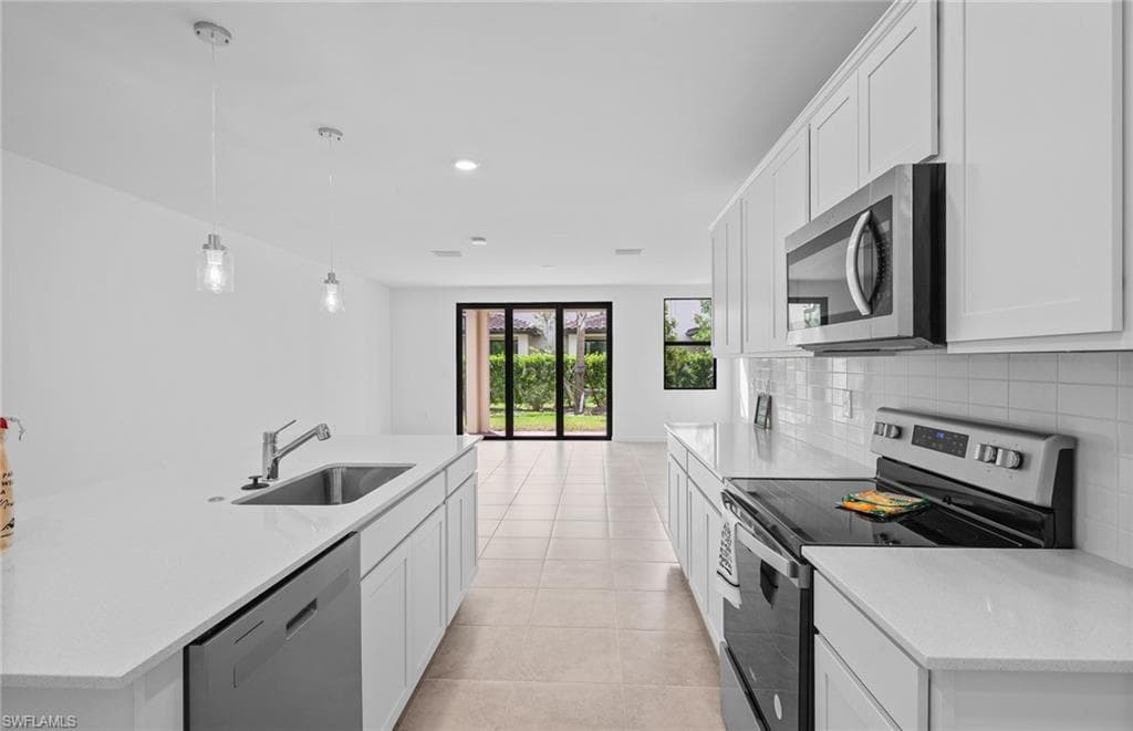 1650 Lake Jessup CIR, CAPE CORAL FL 33909-7