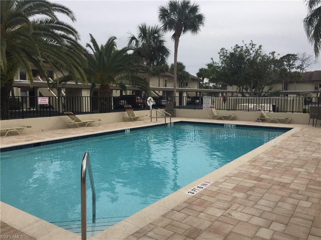 5770 Trailwinds DR # 211, FORT MYERS FL 33907-27