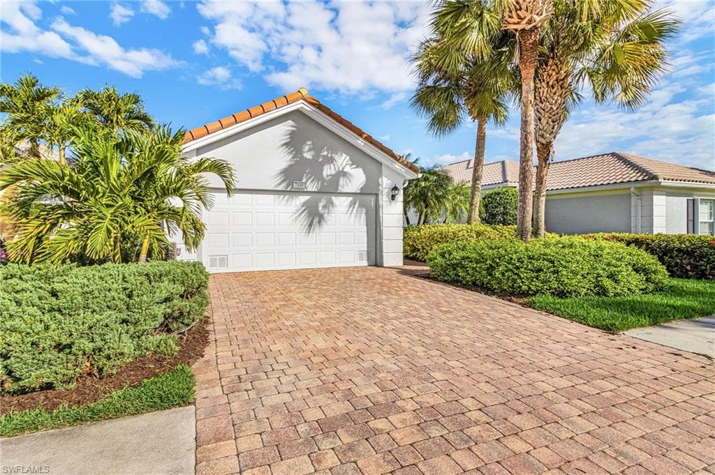 7549 Garibaldi CT, NAPLES FL 34114-1