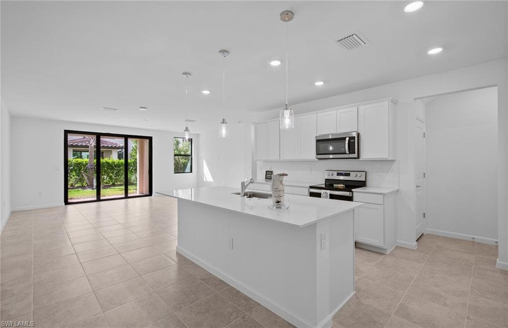 1644 Lake Jessup CIR, CAPE CORAL FL 33909-1