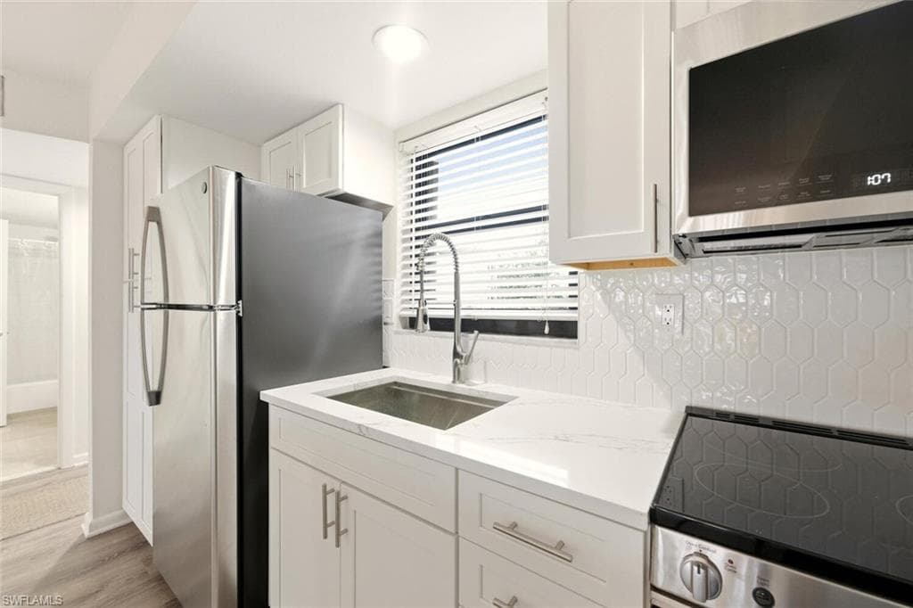 1012 Anglers CV # D304, MARCO ISLAND FL 34145-3