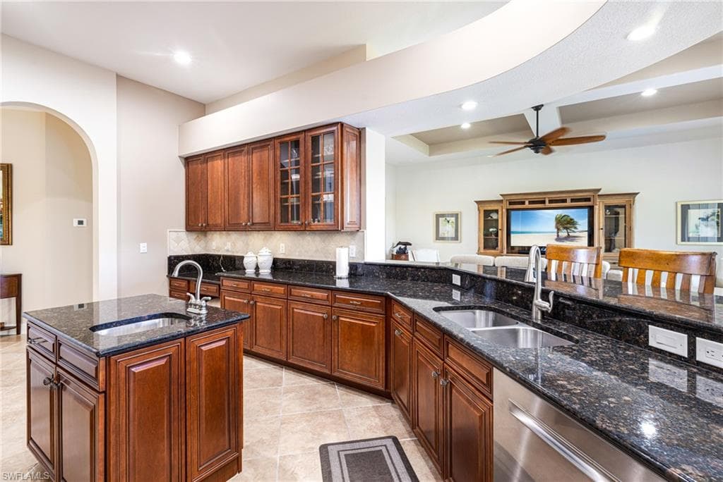 5710 Whispering Willow WAY, FORT MYERS FL 33908-10