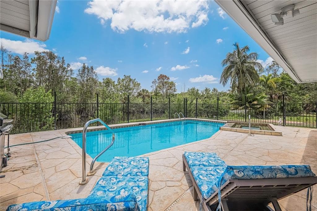 27164 Edenbridge CT, BONITA SPRINGS FL 34135-17