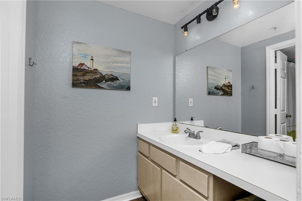 23500 Walden Center DR # 303, ESTERO FL 34134-16